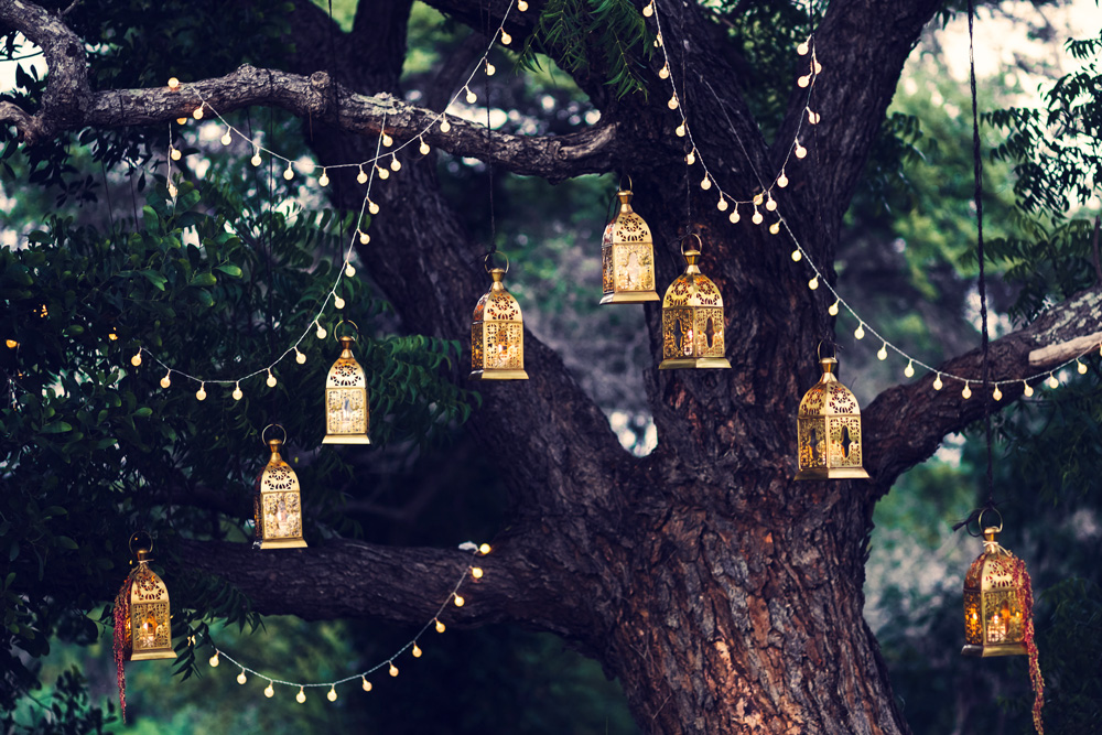 Lanterns_Fotolia_126547332_Sub_XXL