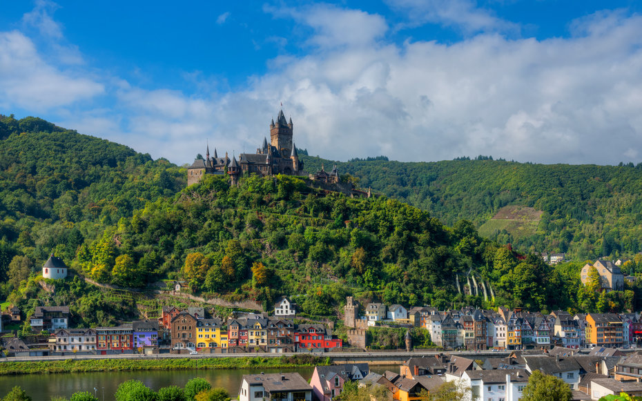 The castle above Cochem.